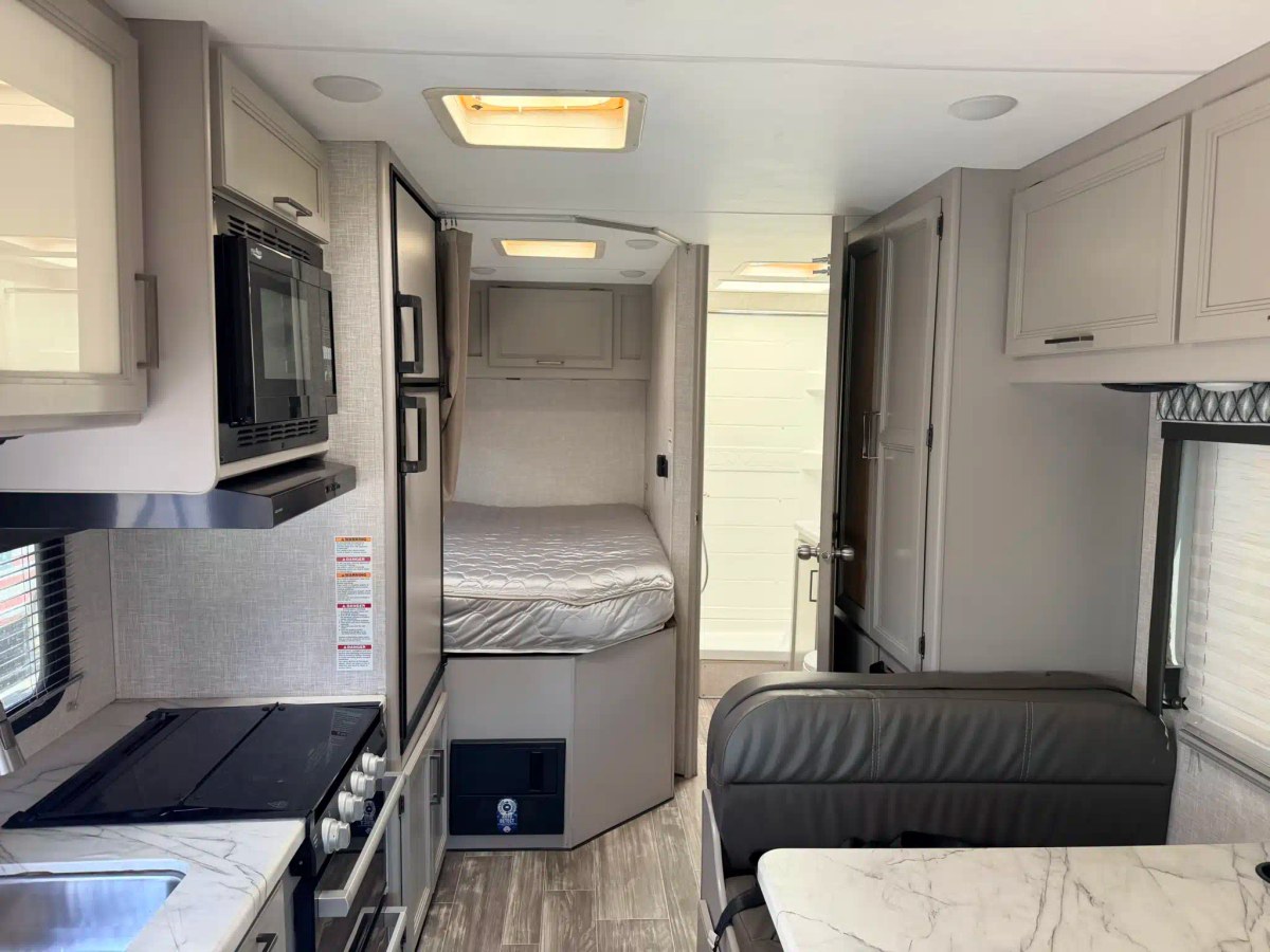 2024 Thor Motor Coach FOUR WINDS 22E