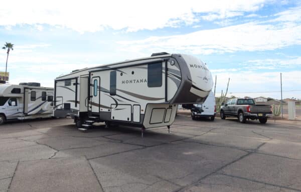 2016 KEYSTONE MONTANA 3160RL – 4294