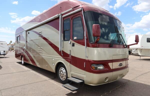 2005 Airstream Skydeck 390 with Bunks – 4448